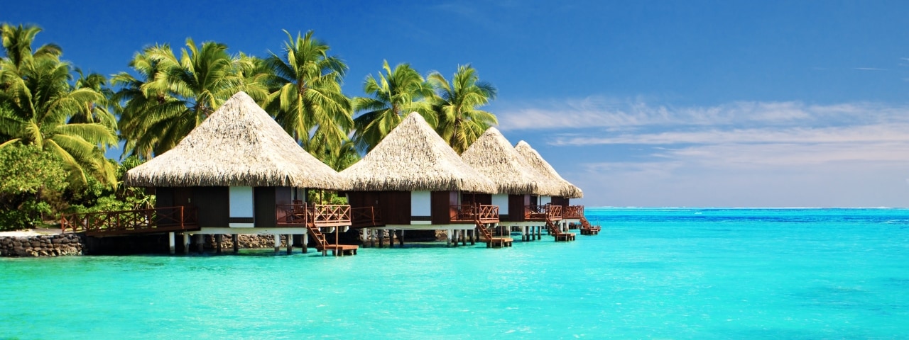 class=responsive-img-banner__desktop